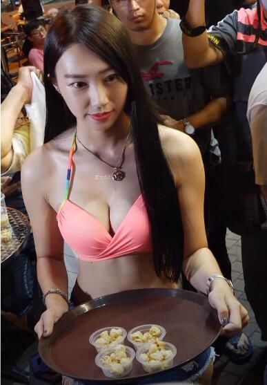 The newly opened shop in Taiwan has received countless attention from customers
