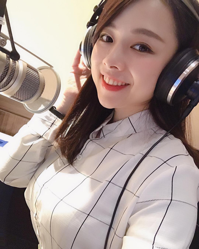 In some angles, she also looks very radiant and lively