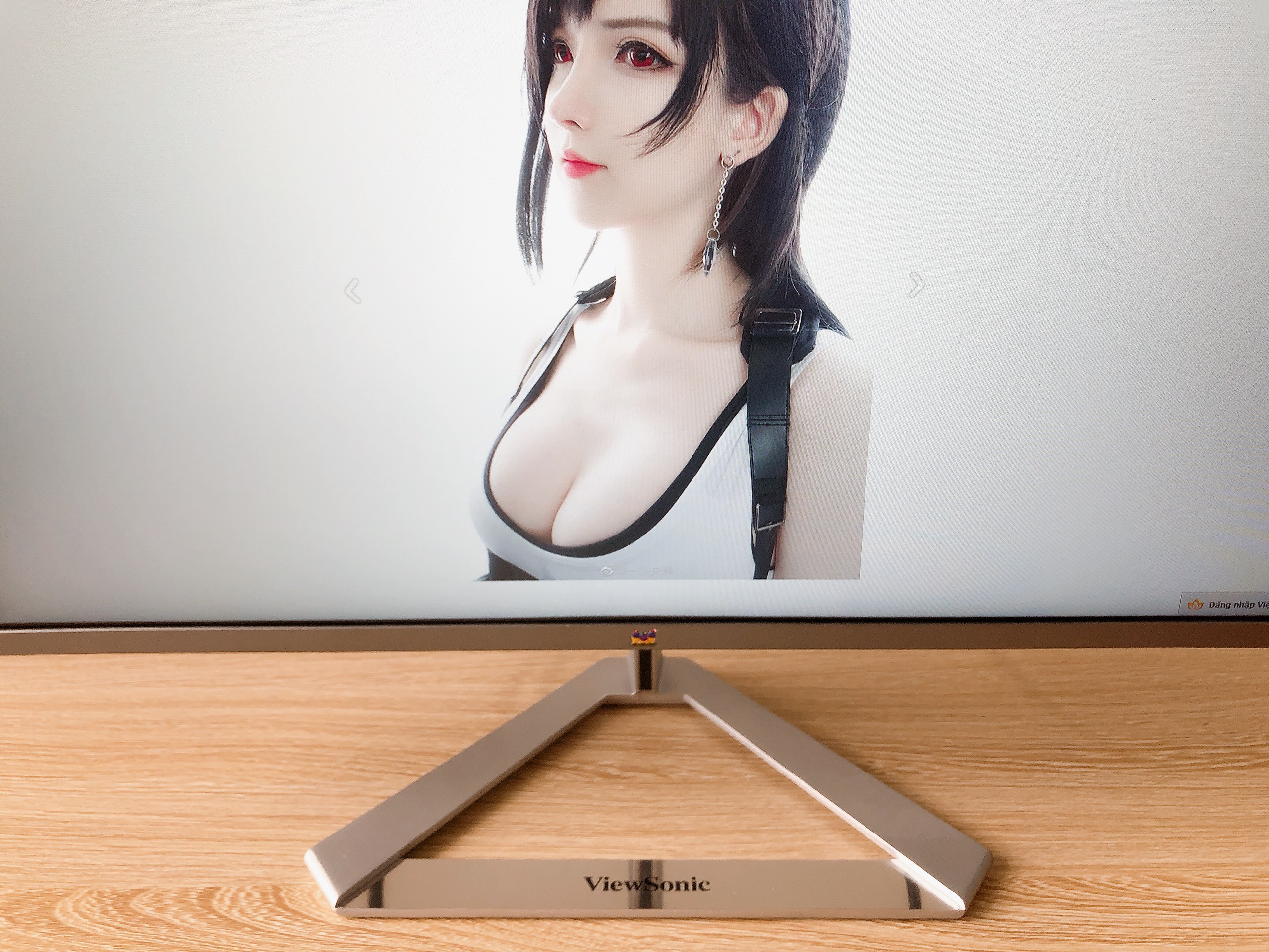The color display of VX2476-SH is also very pleasing