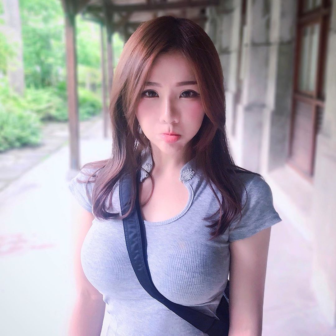 Ni Ni - the hot girl in the story causing a stir in the Taiwanese online community