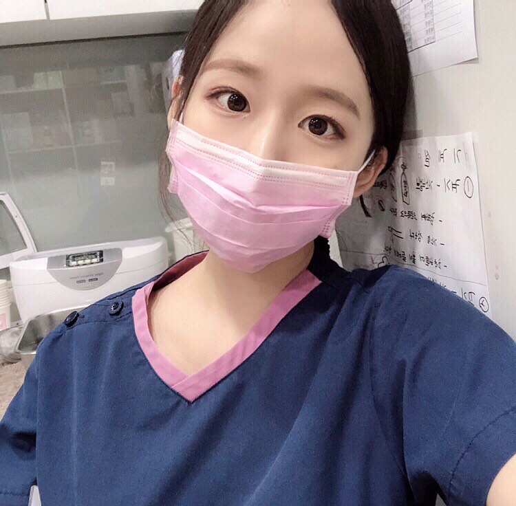 Many people can recognize some delicate features on her face