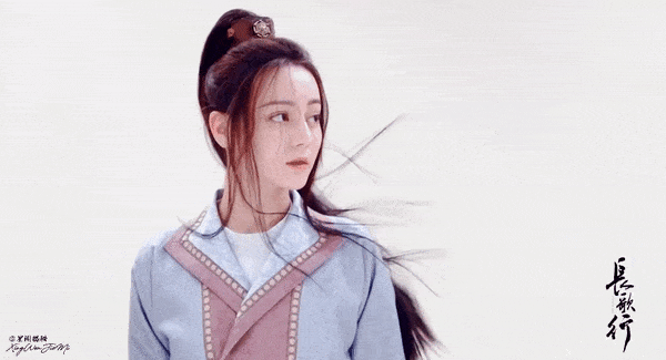 High-level charm poster of Dilraba Dilmurat
