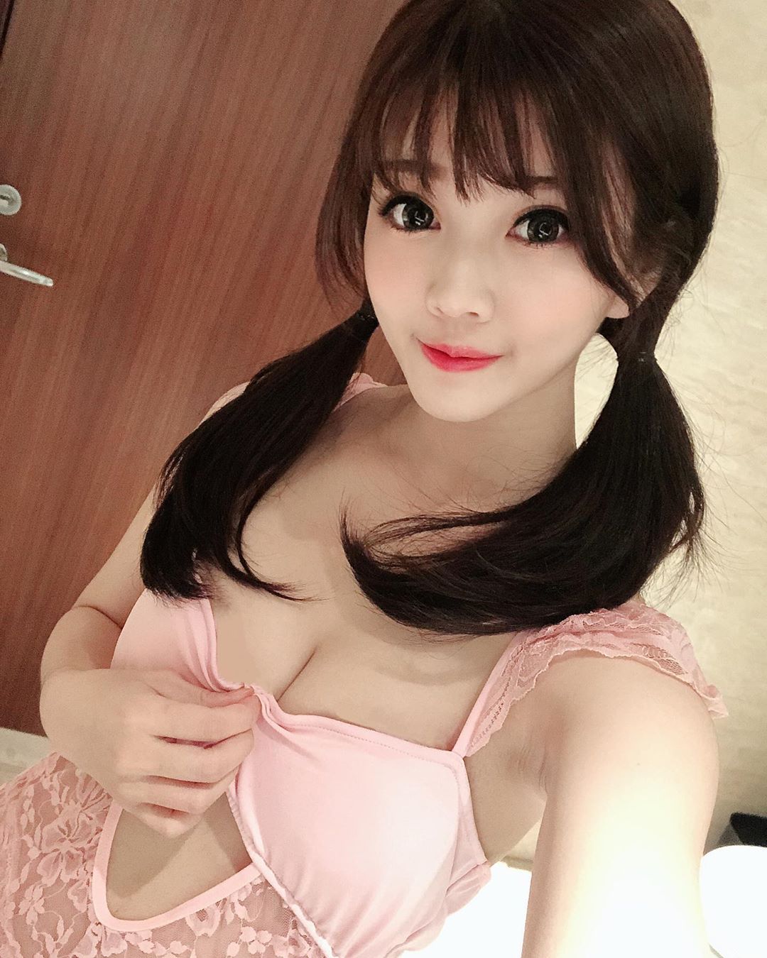 As well as the sexy body of this hot girl