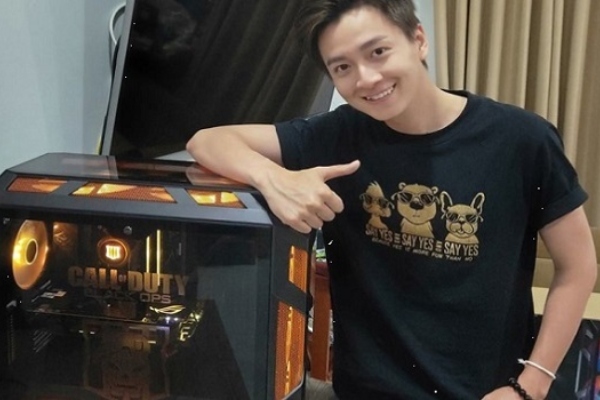 Ngô Kiến Huy next to his 55-million VND setup (Image: netnews)