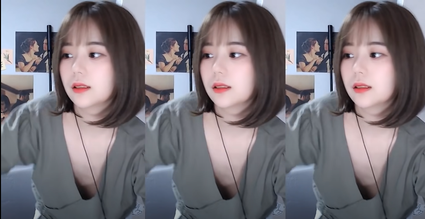 Even more notable as the female streamer has an incredibly cute and lovely face