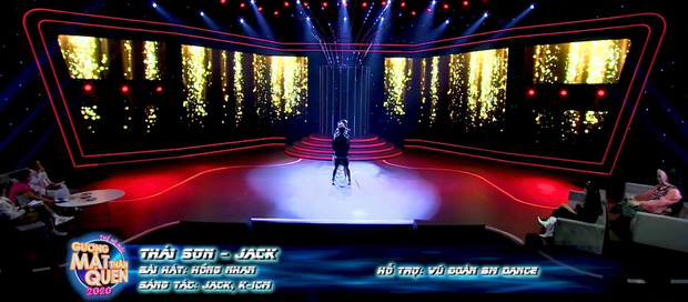 The controversial introduction of the Hồng Nhan performance