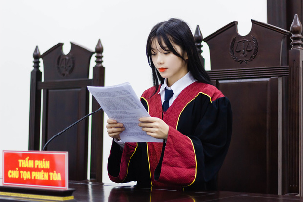 She has a petite and charming appearance