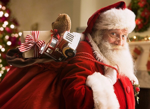 In children's minds, Santa Claus will give gifts to well-behaved children on Christmas Eve