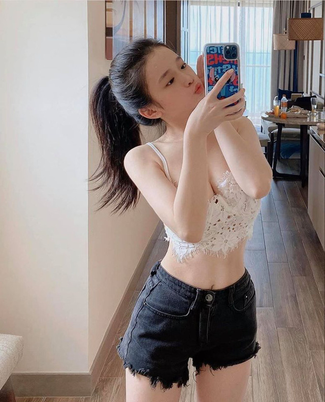 Linh Ka - the beautiful hot girl receiving a lot of attention