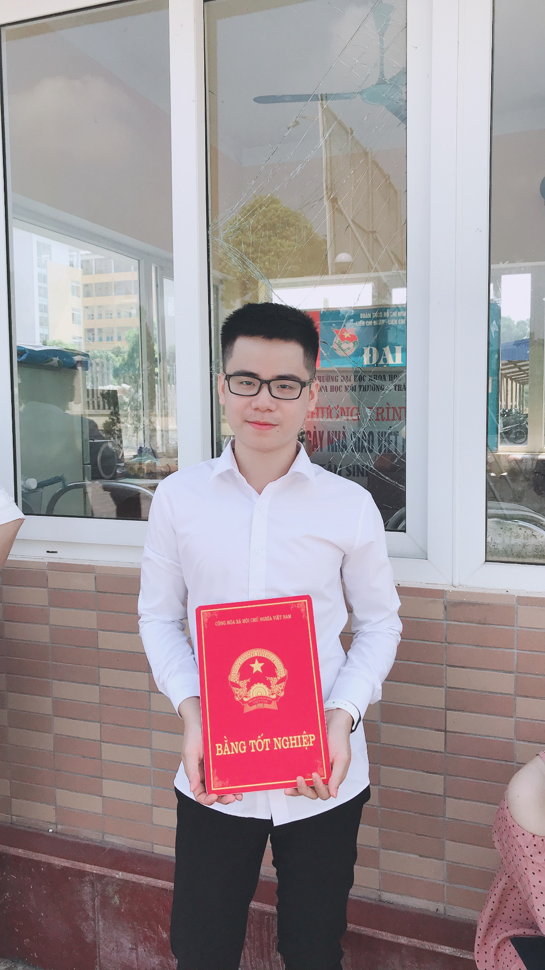 Luong Chinh studied and graduated in the medical field.