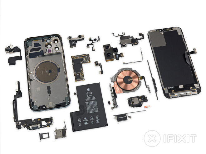 Components of an iPhone 12 Pro Max (photo: iFixit)