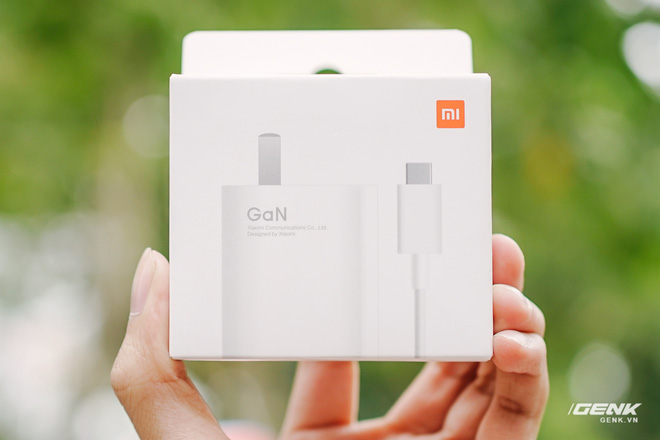 The GaN 55W charger that Xiaomi offers for free to users when buying Mi 11