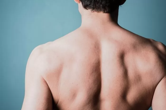 It turns out that women prefer skinny guys over muscular ones