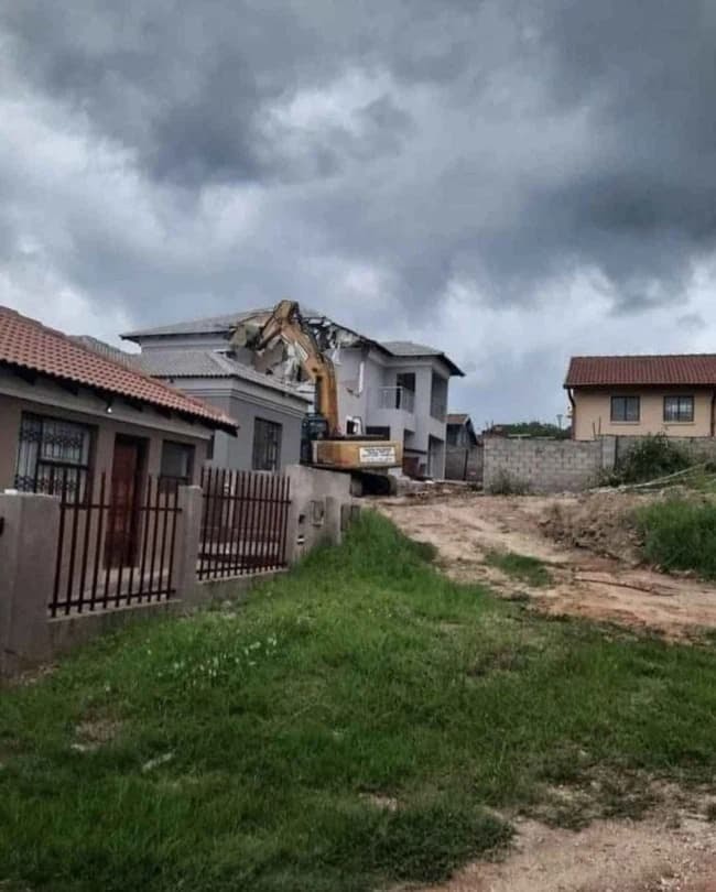 The guy hired an excavator to destroy the villa.