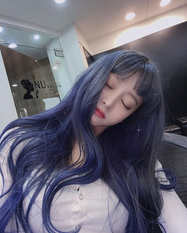 Perhaps the hot girl should consider sleeping on stream from now on