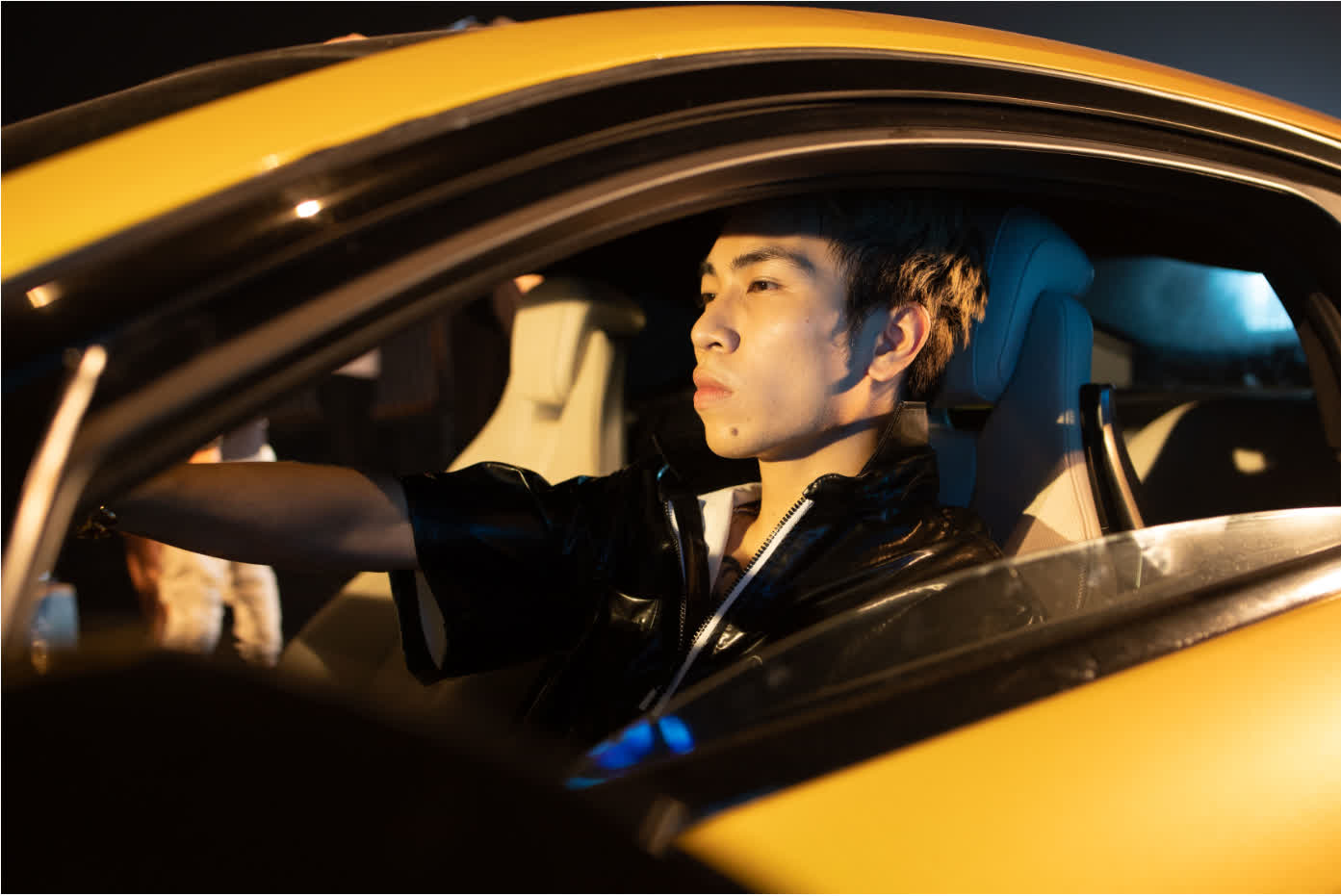 Captain Draw appears extremely cool in the MV