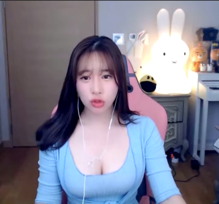 While playing the game normally, she suddenly says that she feels uncomfortable because her clothes are too restrictive