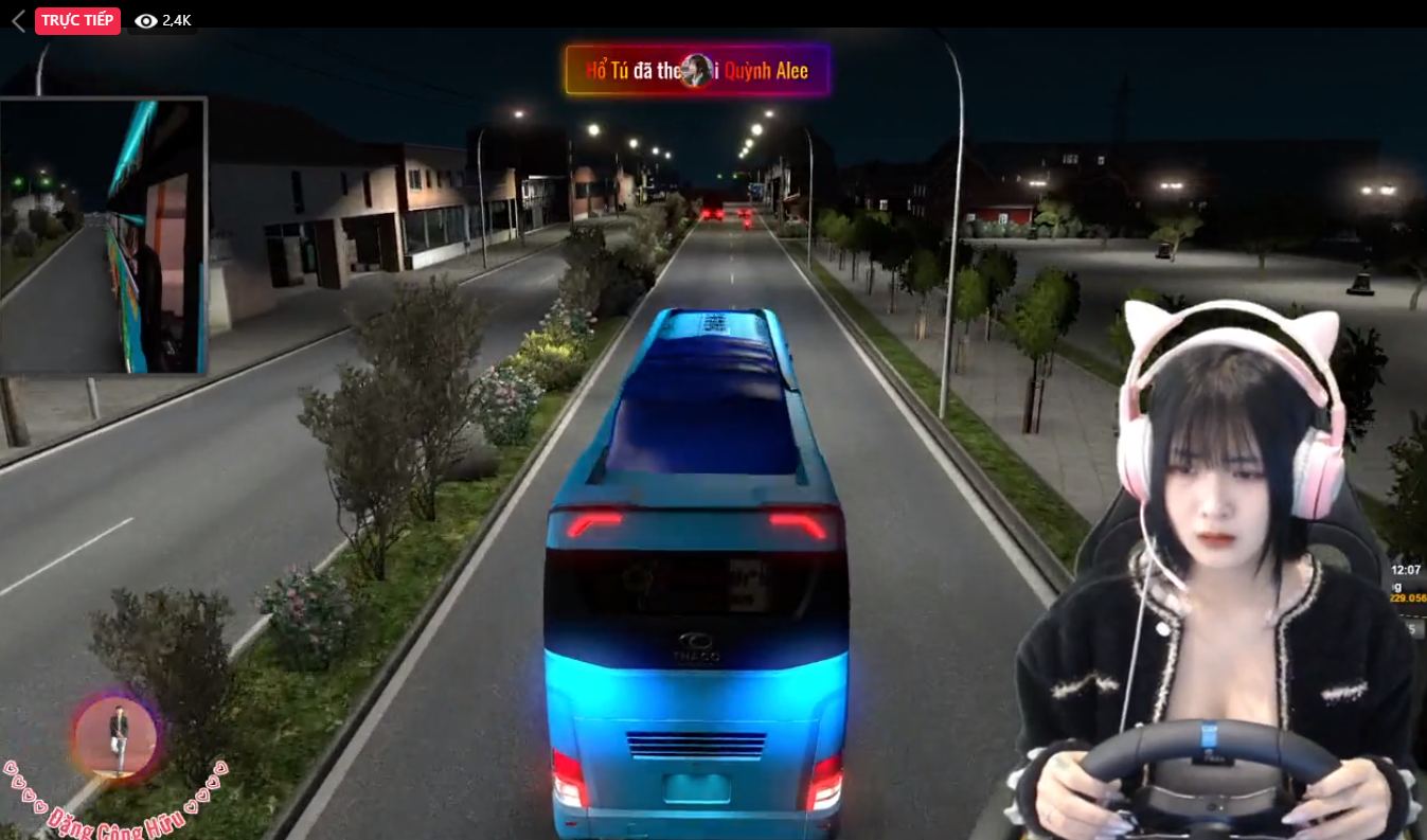 nu streamer khoc tren song 4 1616582650960997058394