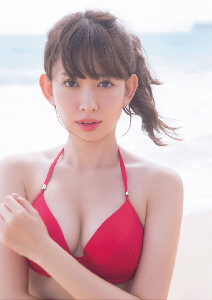 Haruna Kojima - the sensual YouTuber in the story