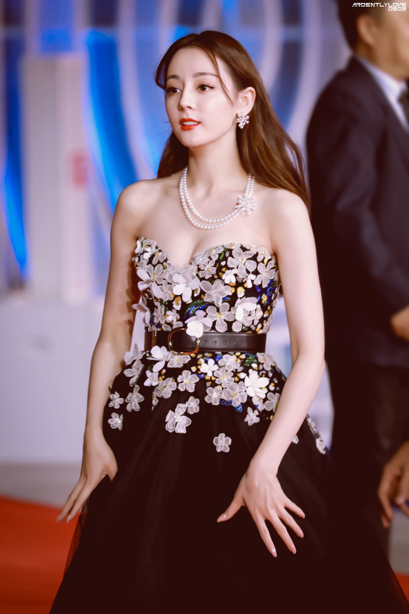 Dilraba Dilmurat's angelic beauty has always been a controversial topic