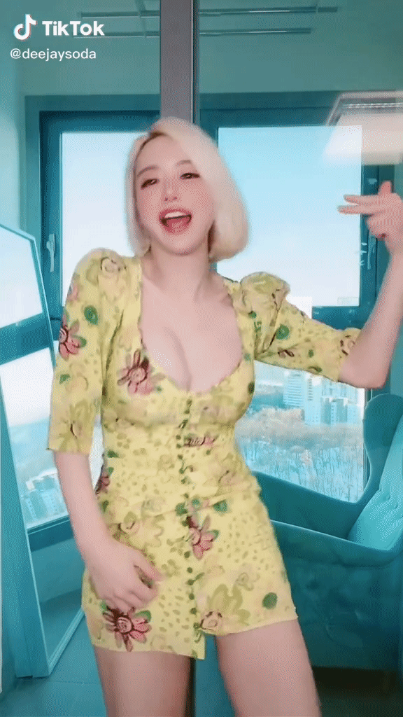 An incredibly youthful and sexy dance performance from DJ Soda
