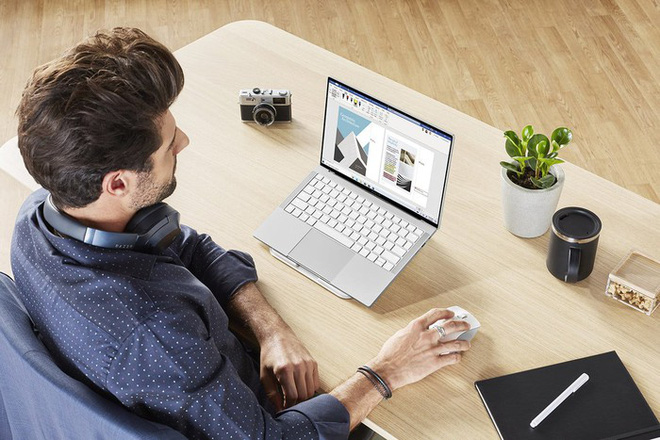 The screen size on a 13-inch laptop is too small to utilize the 4K resolution