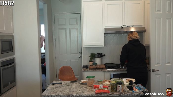 But a second later, the YouTuber fled the scene, leaving his girlfriend behind