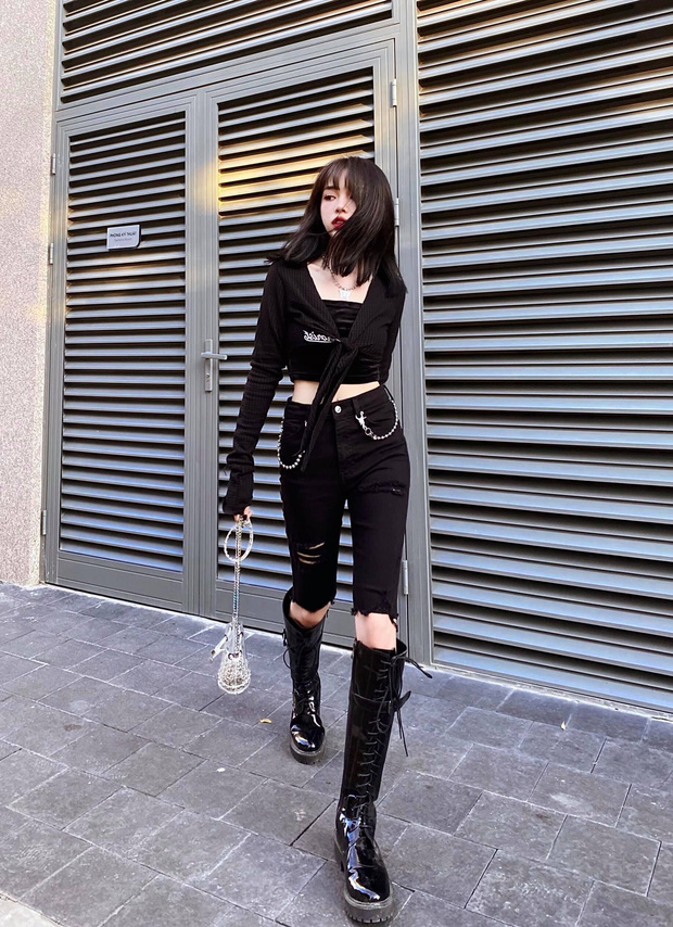 Linh Ngọc Đàm's stylish image is probably more familiar than her sexy allure