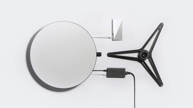 Starlink's satellite Internet signal receiver