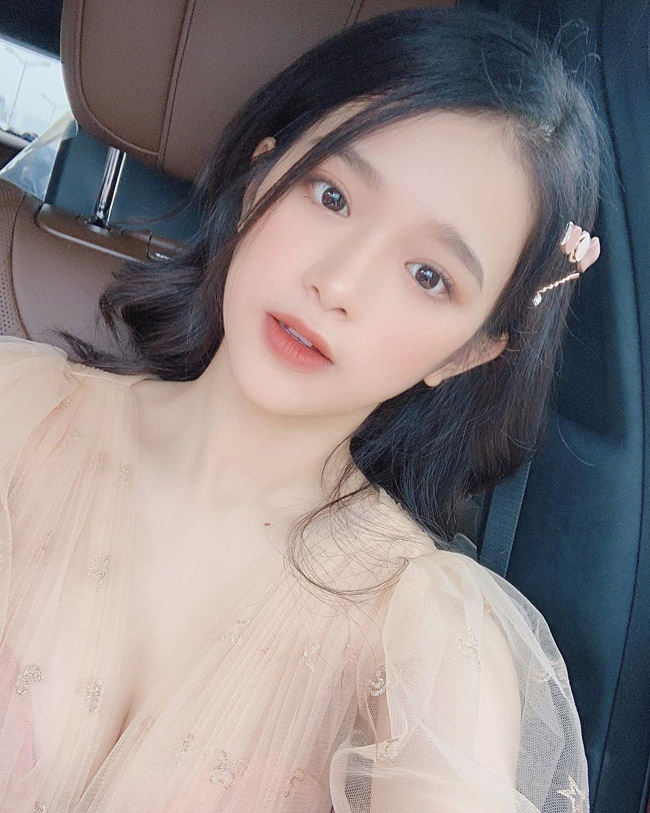 Past images of Linh Ka have been praised by many fans