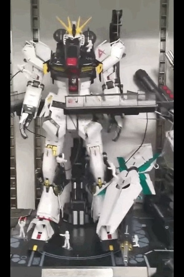 Image of the beautiful model before it was smashed