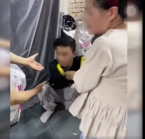It's unclear why the young man suddenly panicked when it was time for 'real combat'