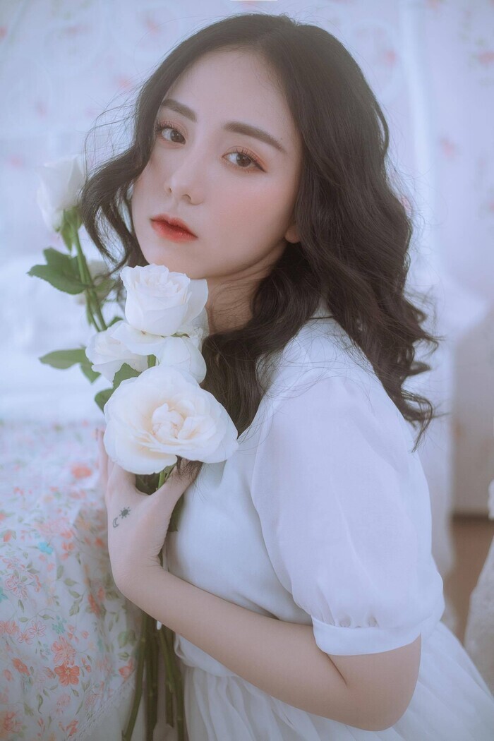 Very different from her stunning current image