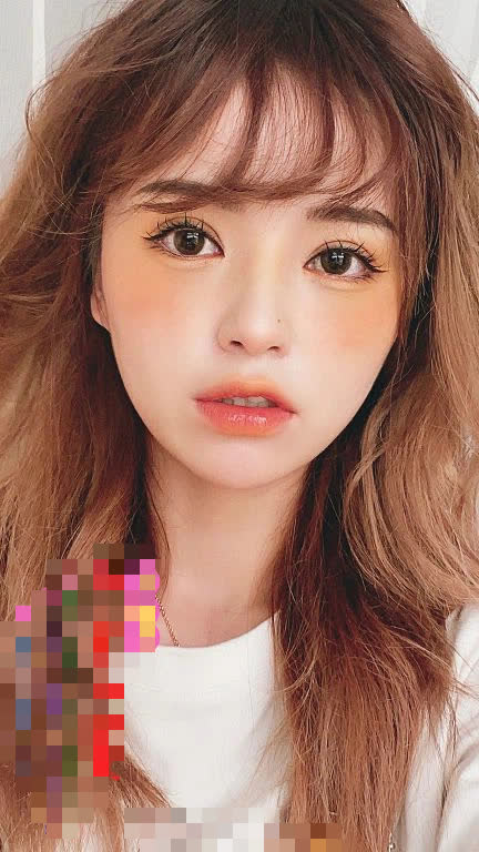 Trần Bạch Bạch - The main character in the story
