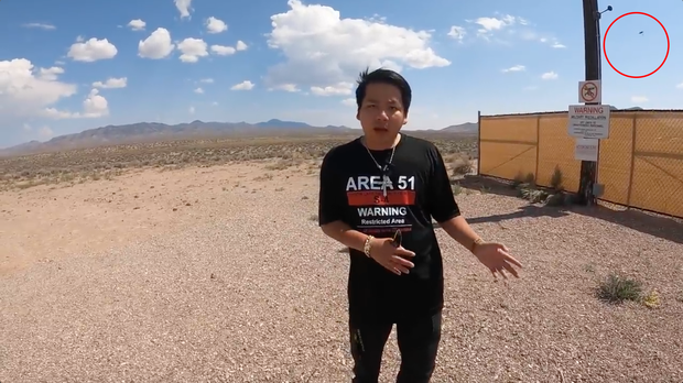 The object believed to be a UFO appearing in Khoa Pug's clip
