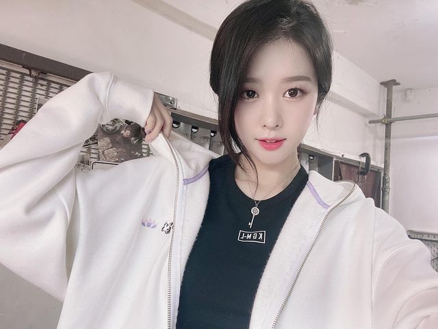 Lilka - the beautiful streamer in the story