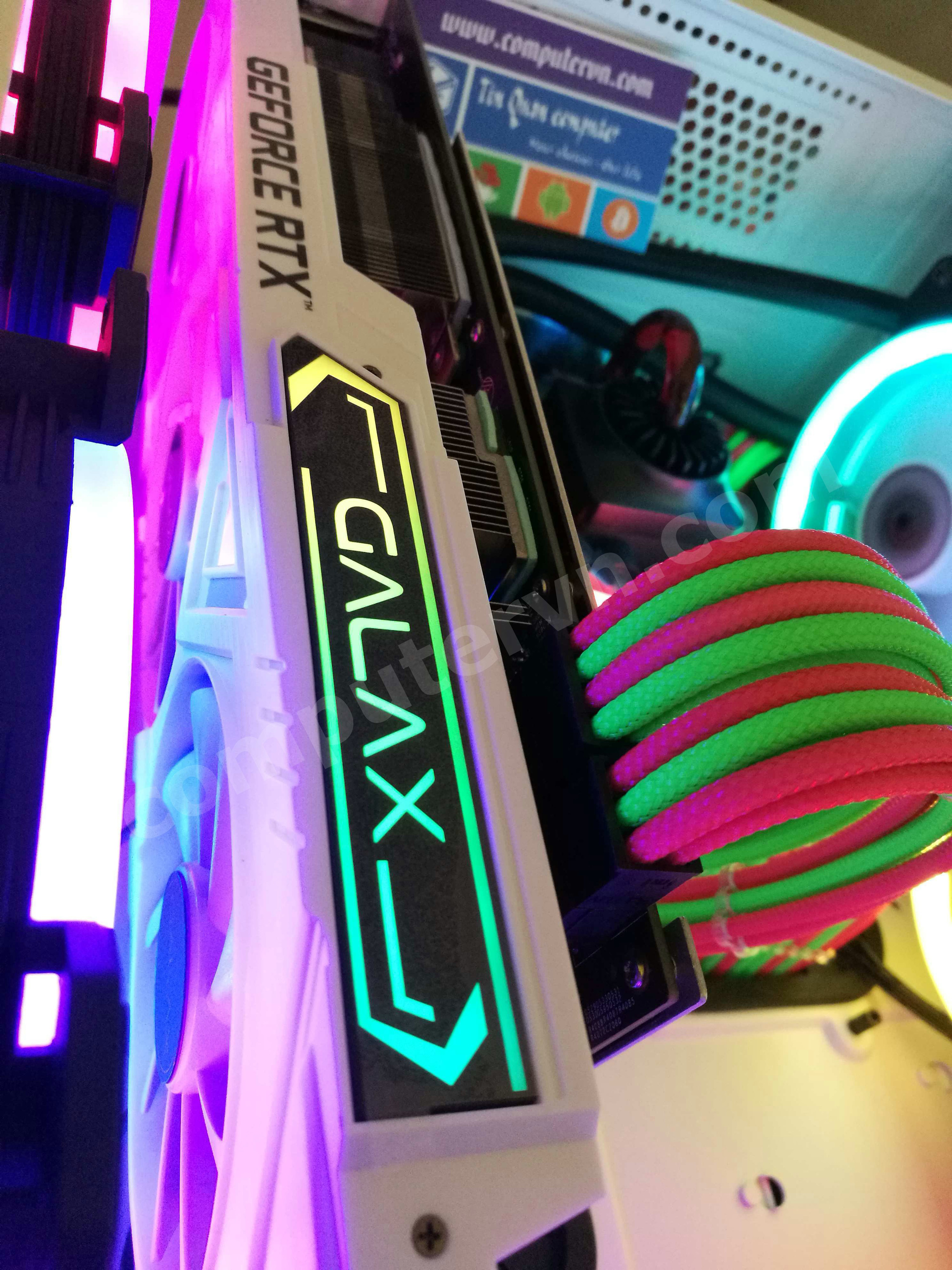 In addition to graphic products, Galax begins to enter the gaming gear world