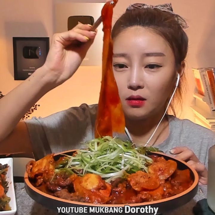Dorothy - the YouTuber in the story