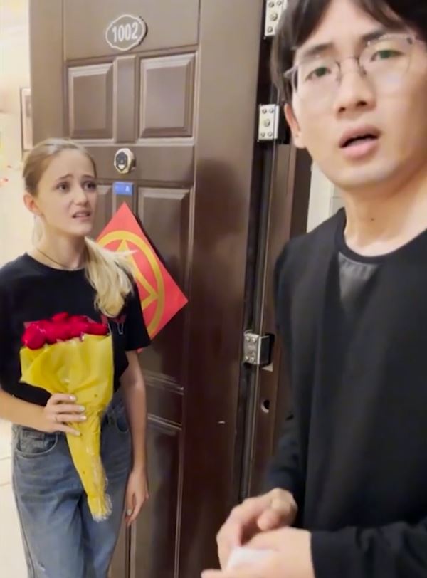 And the confusing reaction of the girl