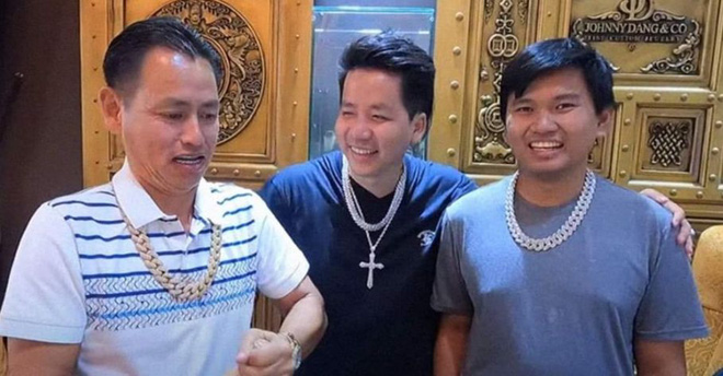 It is known that Vuong Pham was the one who connected Khoa Pug with the wealthy jeweler