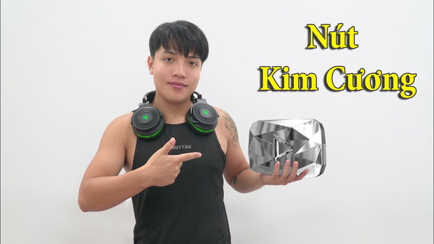 After receiving the diamond play button, NTN's retirement announcement surprised many
