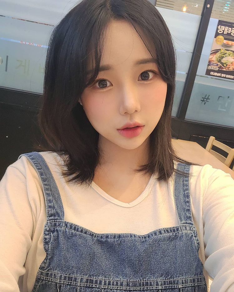 Yoo-ran, a very popular streamer recently