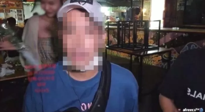 The streamer later spoke up to clarify the incident