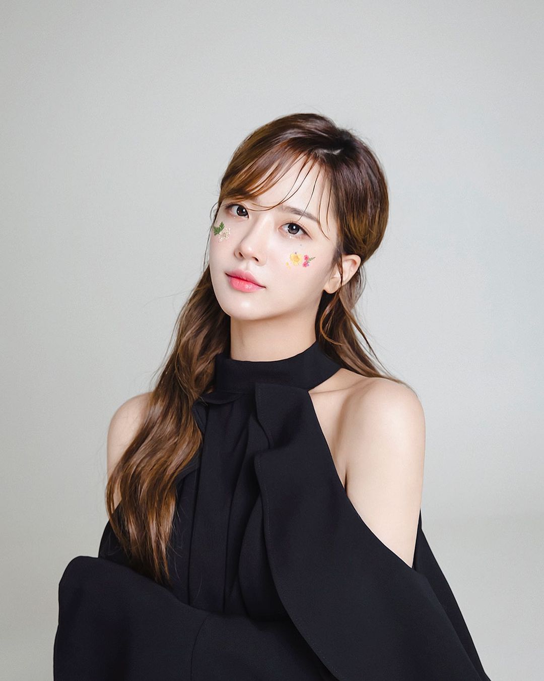 The streamer is continuously being requested by fans to open one-on-one tutoring classes