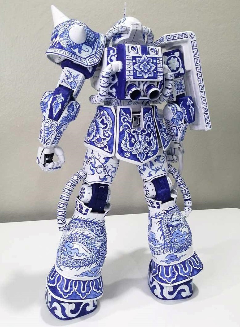 It's not hard to recognize the porcelain material that the creator used for it