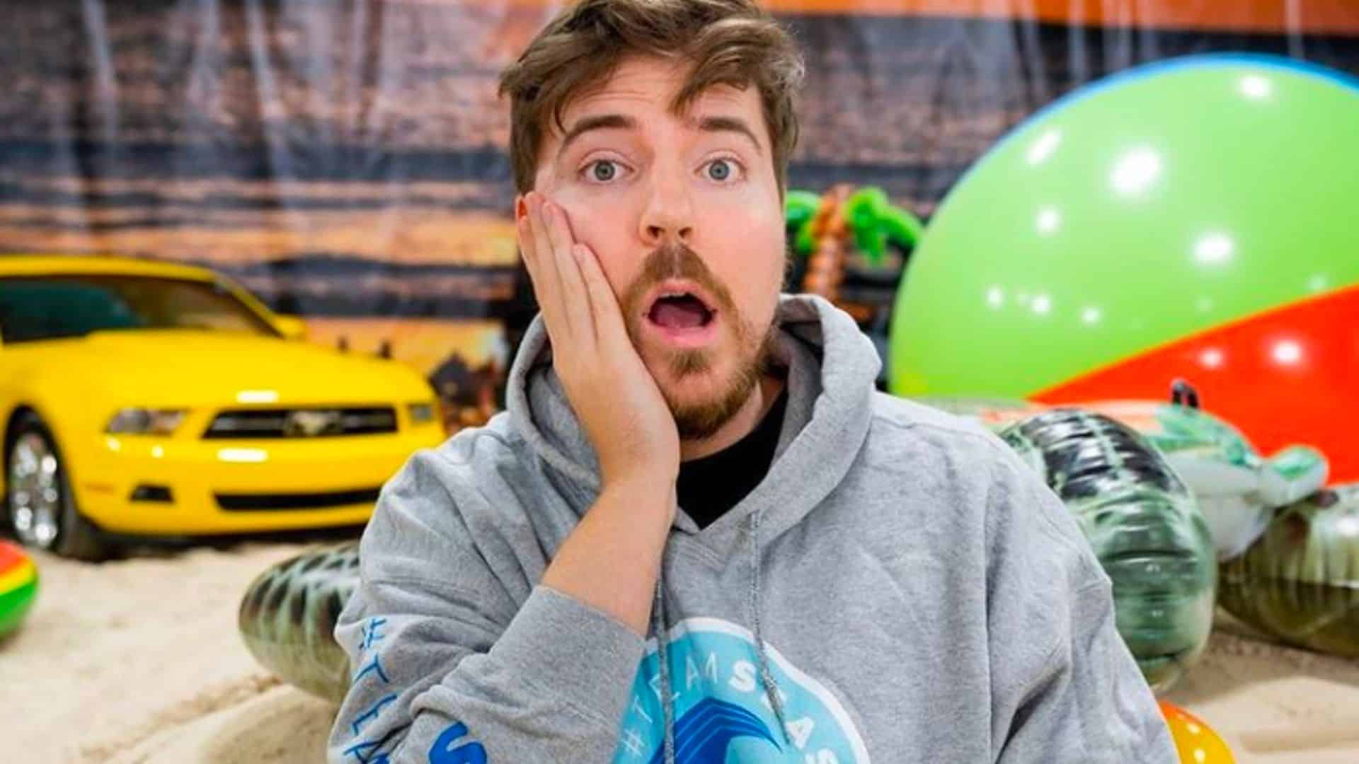 Over time, this guy continues to create more interesting and shocking content with his bottomless pockets