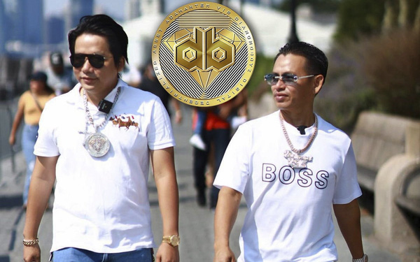 Khoa Pug and Johnny Dang during their relatively close times together
