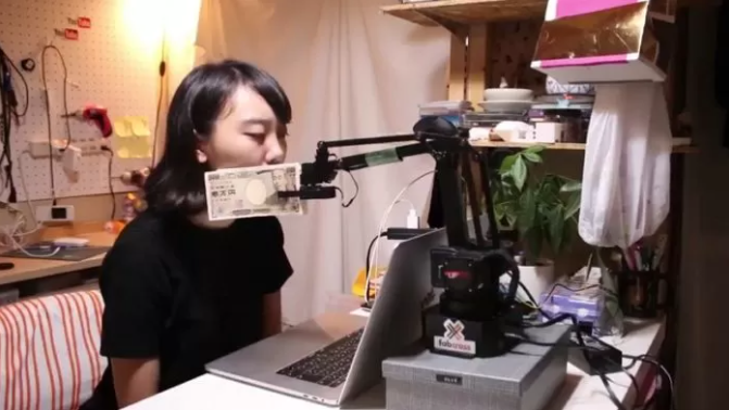 She makes many people laugh at her creativity