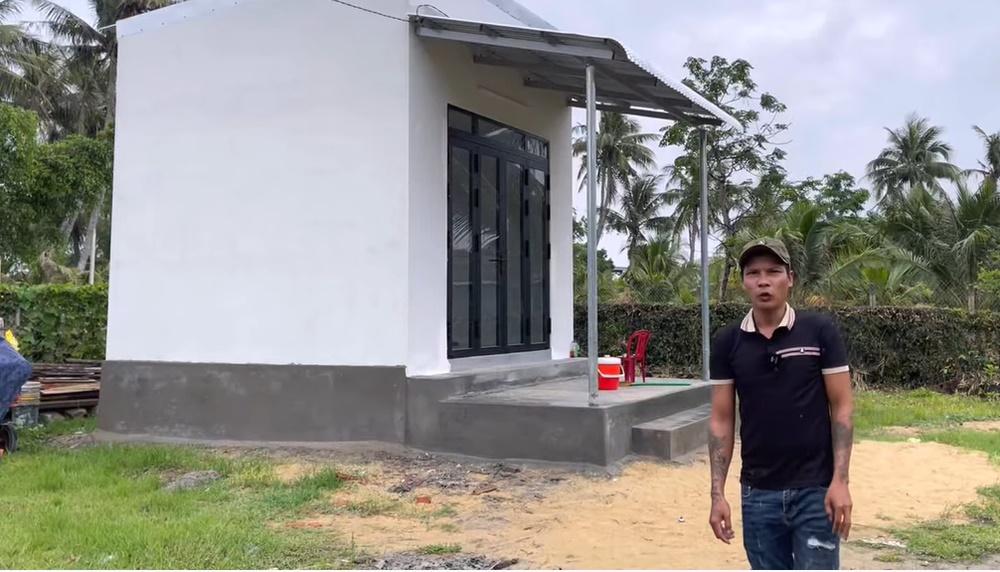 Lộc Fuho with his newly built home