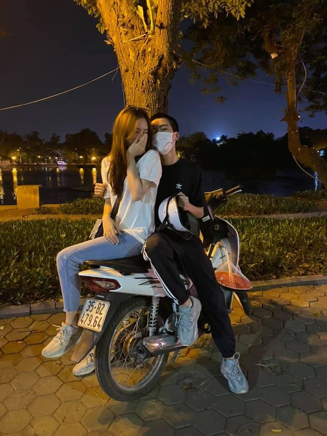 Xuân Bách Surprises with a Change in Addressing His Girlfriend, Also Plans a New Romantic Strategy? 3 Since Team Flash moved to Ho Chi Minh City, their love story has become even more intense as the geographical distance has narrowed significantly.